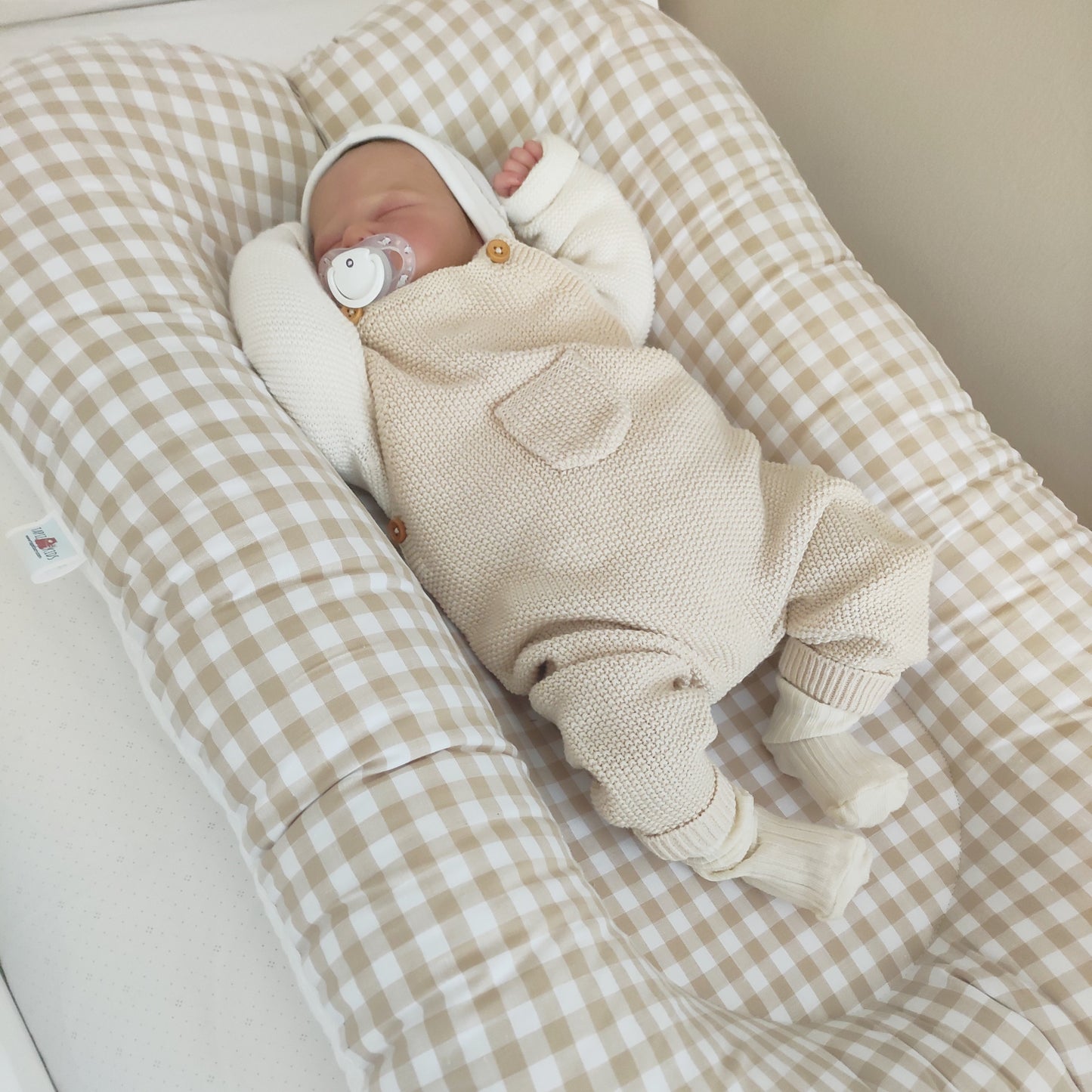 NIDO BEBÉ ERGONÓMICO VICHY BEIGE