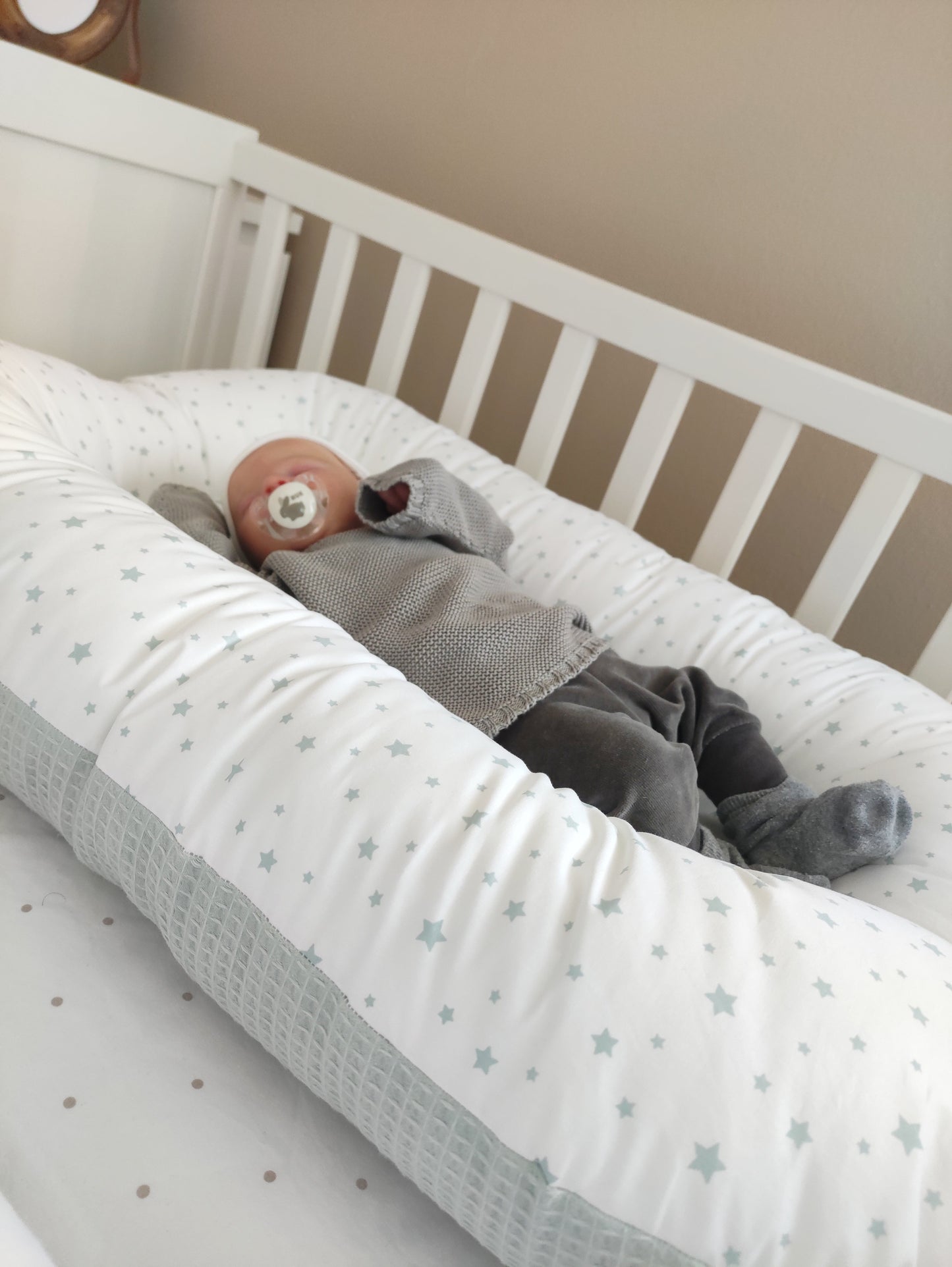 NIDO BEBÉ ERGONÓMICO STARS MINT